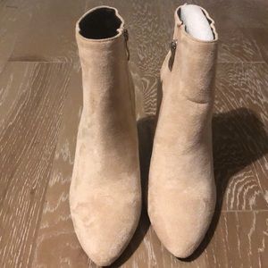 Off white suede size 6 boots